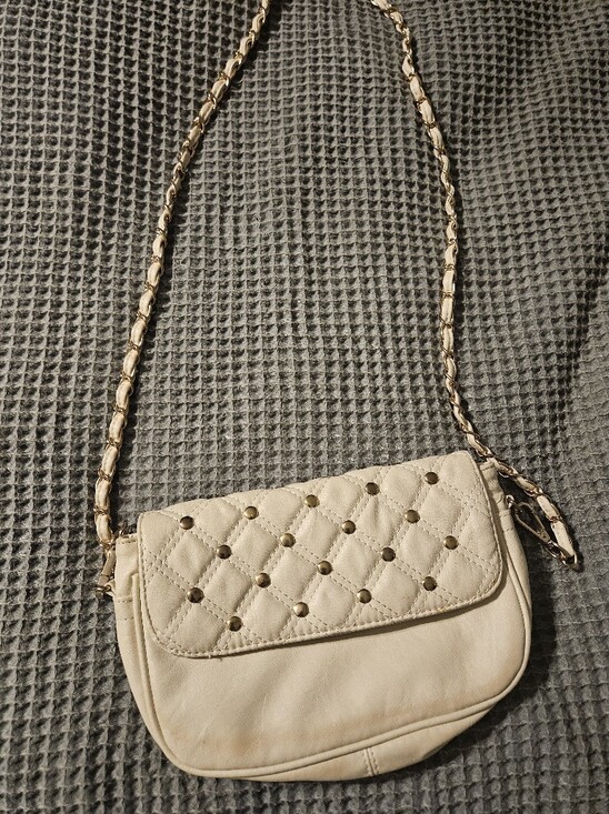 Handbags - Quilted Cream Crossbody Bag with Gold Studs and Chain Strap